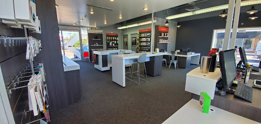 Cell Phone Store «Verizon Wireless - 50th & France», reviews and photos, 3724 W 50th St, Minneapolis, MN 55410, USA
