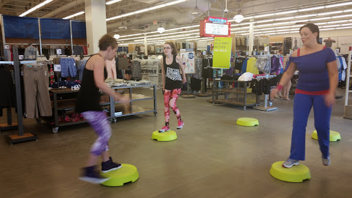 Clothing Store «Old Navy», reviews and photos, 253 Hartford Ave, Bellingham, MA 02019, USA