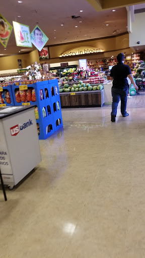 Grocery Store «Safeway», reviews and photos, 2449 W Kettleman Ln, Lodi, CA 95242, USA