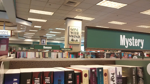 Book Store «Barnes & Noble», reviews and photos, 1530 11th Ave NW, Issaquah, WA 98027, USA