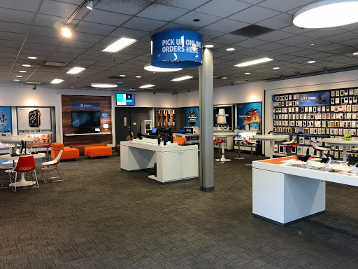 Cell Phone Store «AT&T», reviews and photos, 140 F St, Davis, CA 95616, USA