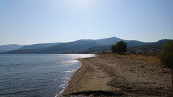 Foto von Kalloni beach II und seine wunderschöne Landschaft