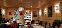 Atmosphère du Restaurant Le Petit Charbon de Bois à Les Deux Alpes - n°1