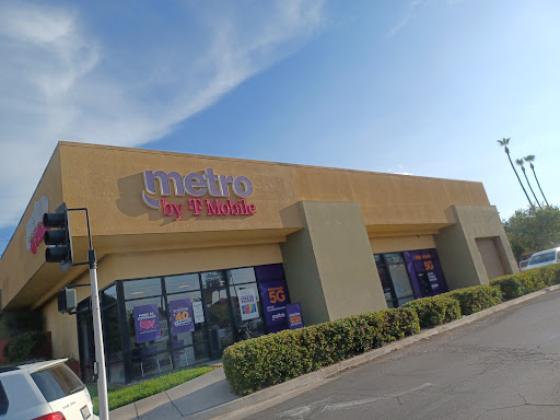 Cell Phone Store «MetroPCS Corporate Store», reviews and photos, 5660 Van Buren Boulevard, Riverside, CA 92503, USA