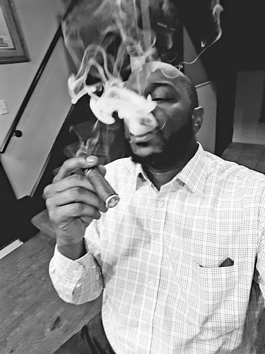 Tobacco Shop «Royal 10 Cigar & Tobacco», reviews and photos, 6401 Royalton Rd, North Royalton, OH 44133, USA