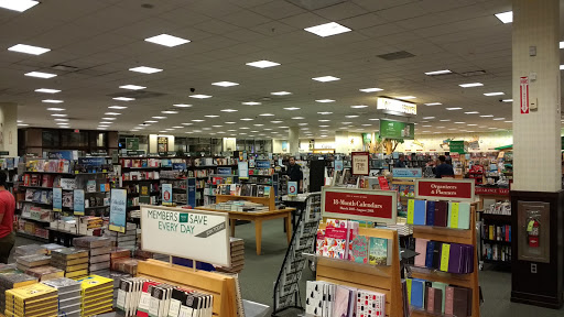 Book Store «Barnes & Noble», reviews and photos, 2000 E Rio Salado Pkwy #1032, Tempe, AZ 85281, USA