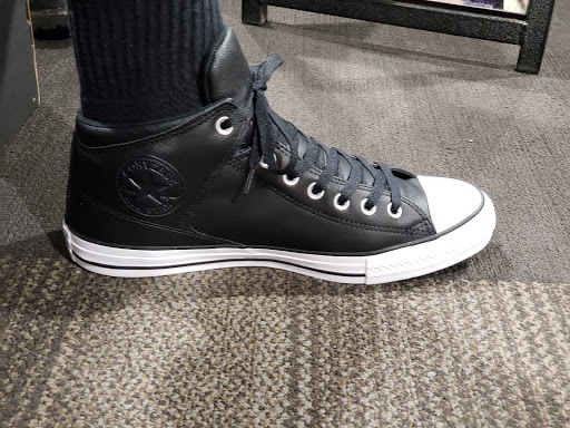 Shoe Store «DSW Designer Shoe Warehouse», reviews and photos, 8506 E 71st St, Tulsa, OK 74133, USA