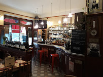 Atmosphère du Restaurant de spécialités d'Afrique du Nord Restaurant Levicq d'Azir à Paris - n°11