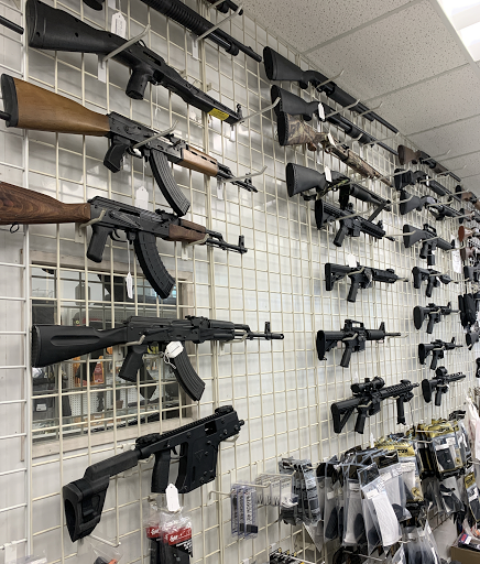 Gun Shop «South Dade Jewelry & Gun Exchange», reviews and photos, 20848 S Dixie Hwy, Miami, FL 33189, USA