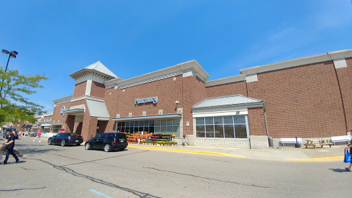 Grocery Store «Kroger», reviews and photos, 108 W Highland Rd, Howell, MI 48843, USA