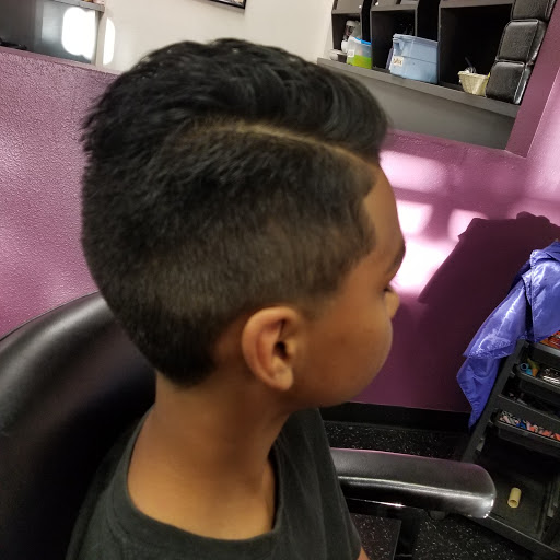 Beauty Salon «A Cut Above Family Haircare», reviews and photos, 3960 N Oracle Rd, Tucson, AZ 85705, USA