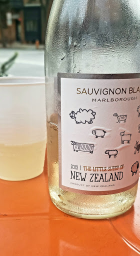 Wine Store «Spirits of Mt Vernon», reviews and photos, 900 N Charles St, Baltimore, MD 21201, USA