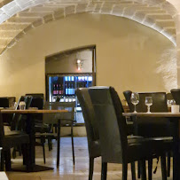Atmosphère du Restaurant La Cuisine Du Boucher à Saint-Quentin-la-Poterie - n°17