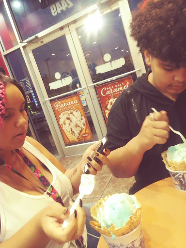 Ice Cream Shop «Cold Stone Creamery», reviews and photos, 2449 Prince William Pkwy, Woodbridge, VA 22192, USA