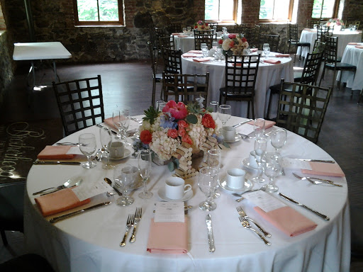 Florist «Foti Flowers At Yuess Gardens», reviews and photos, 406 3rd St, Newburgh, NY 12550, USA