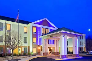 Holiday Inn Express & Suites Carneys Point - Pennsville, an IHG Hotel image