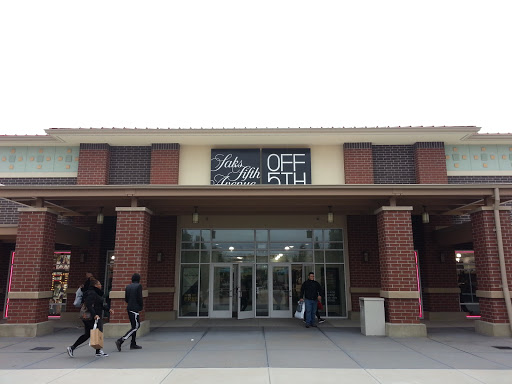 Saks OFF 5TH, 1650 Premium Outlet Blvd #1600, Aurora, IL 60502, USA, 