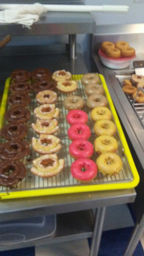 Donut Shop «Daylight Donuts», reviews and photos, 1088 N Brindlee Mountain Pkwy, Arab, AL 35016, USA