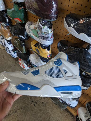 Shoe Store «Flight Club Los Angeles», reviews and photos, 535 N Fairfax Ave, Los Angeles, CA 90036, USA