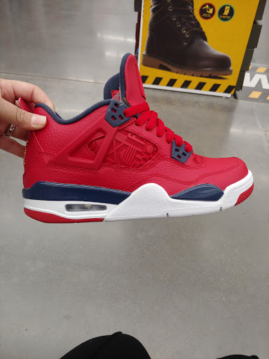 Shoe Store «WSS», reviews and photos, 104 W Foothill Blvd, Rialto, CA 92376, USA