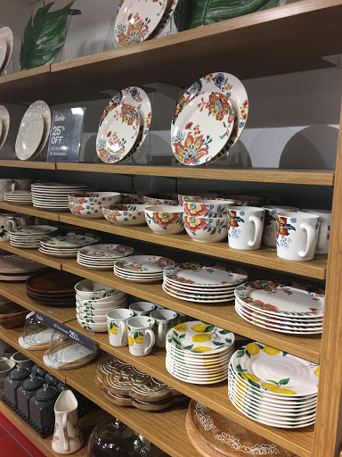 Home Goods Store «Pier 1 Imports», reviews and photos, 1927 W Gray St, Houston, TX 77019, USA