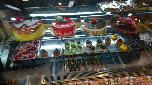 مخابز و حلويات افندينا – Afandina Bakery and Sweets 