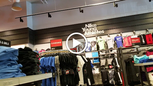 Clothing Store «Nike Factory Store», reviews and photos, 1553 Retherford St c080, Tulare, CA 93274, USA