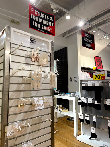 Clothing Store «Express», reviews and photos, 1625 Chestnut St, Philadelphia, PA 19103, USA