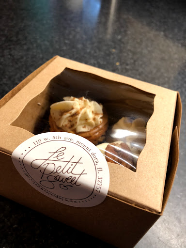 Dessert Shop «Le Petit Sweet», reviews and photos, 110 W 5th Ave, Mt Dora, FL 32757, USA