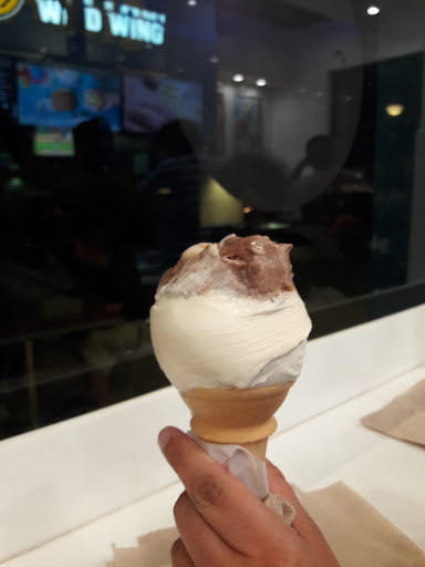 Ice Cream Shop «CREAM Aventura», reviews and photos, 18719 Biscayne Blvd, Aventura, FL 33180, USA