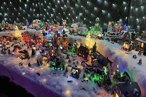 Kevin's Christmas Lights Extravaganza image