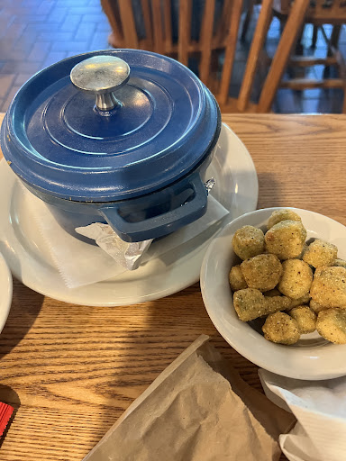 American Restaurant «Cracker Barrel Old Country Store», reviews and photos, 1301 League Line Rd, Conroe, TX 77304, USA