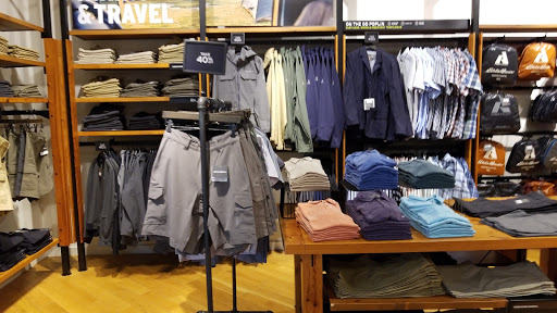 Clothing Store «Eddie Bauer», reviews and photos, 1835 Annapolis Mall Rd #1444, Annapolis, MD 21401, USA