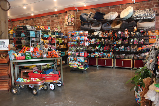 Pet Supply Store «Wally Pets», reviews and photos, 4411 Wallingford Ave N, Seattle, WA 98103, USA