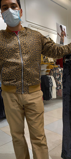 Clothing Store «F21 XXI», reviews and photos, 112 Plaza Dr, West Covina, CA 91790, USA