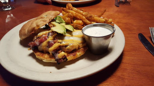 American Restaurant «Club Car», reviews and photos, 13435 University Ave #200, Clive, IA 50325, USA