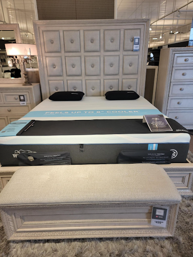 Furniture Store «Value City Furniture», reviews and photos, 45350 Utica Park Blvd, Utica, MI 48315, USA