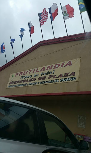 Supermarket «Frutilandia», reviews and photos, 525 S Frazier St, Conroe, TX 77301, USA