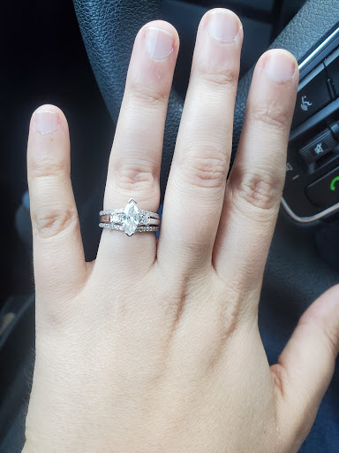 Jewelry Store «The Diamond Gallery», reviews and photos, 304 Illinois 59 #112, Naperville, IL 60540, USA