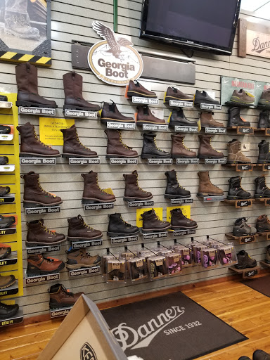 Work Clothes Store «Whistle Workwear», reviews and photos, 15240 Aurora Ave N, Shoreline, WA 98133, USA