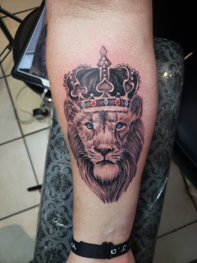 Tattoo Shop «Family Tradition Tattoo Company», reviews and photos, 6851 North Loop 1604 W, San Antonio, TX 78249, USA