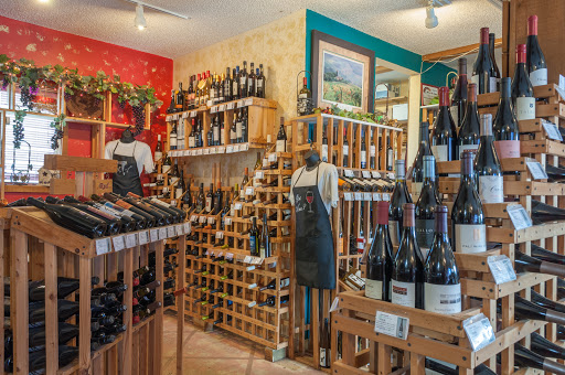 Wine Store «Wine Cellars of Mt Dora», reviews and photos, 2385 W Old US Hwy 441, Mt Dora, FL 32757, USA