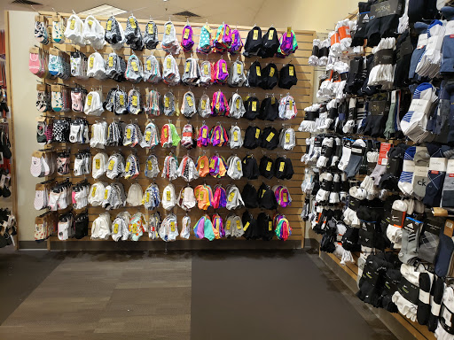 Shoe Store «DSW Designer Shoe Warehouse», reviews and photos, 16920 SW 72nd Ave, Tigard, OR 97224, USA