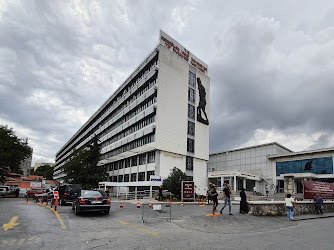 İstanbul Bezmi Alem Valide Sultan Gureba Hastanesi