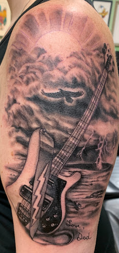 Tattoo Shop «A Thin Line Tattoo», reviews and photos, 9 E Wilson St, Batavia, IL 60510, USA