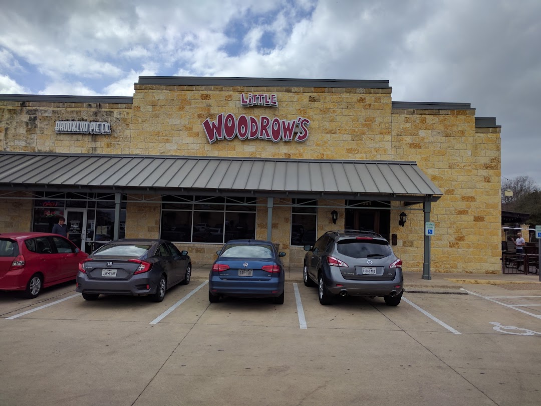 Little Woodrows Parmer Bar & Grill