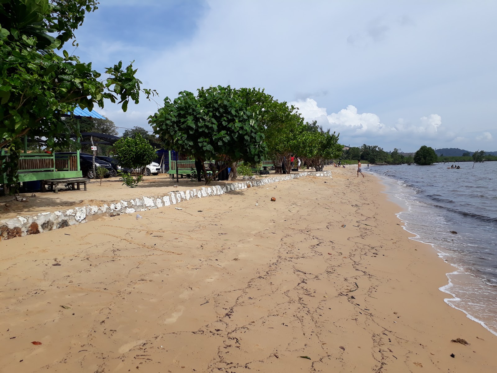 Foto de Zore Beach com água turquesa superfície