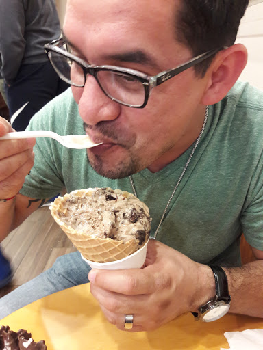 Ice Cream Shop «Cold Stone Creamery», reviews and photos, 30985 Courthouse Dr, Union City, CA 94587, USA