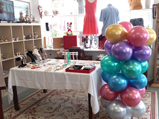 Thrift Store «Prevention of Blindness Society Look Again Resale Shop», reviews and photos, 900 King St, Alexandria, VA 22314, USA