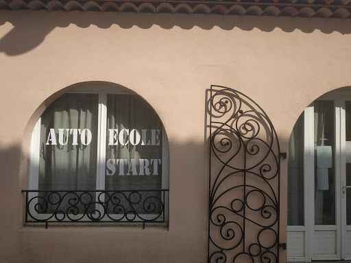 Auto-École Start à Saint-Cyr-sur-Mer, Var